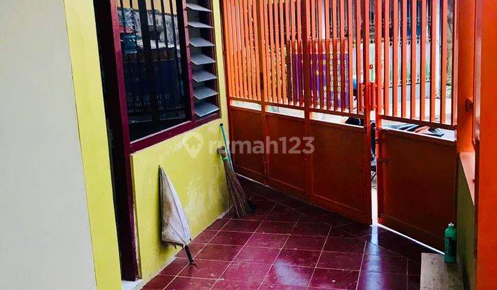 Kontrakan Rumah 2Lt Strategis Dekat Jln Raya Dan GOR Manahan 2