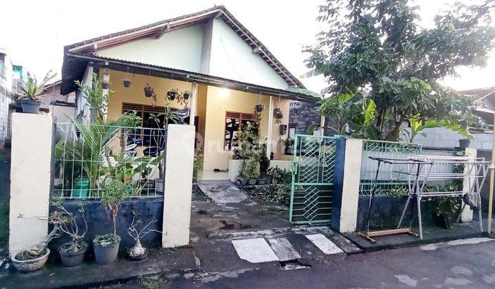 Rumah Hitung Tanah Area Strategis Dekat Jl Raya 1