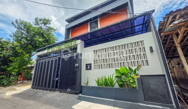 Cozy Exclusive Boarding House Fully Furnished Near UNS Campus