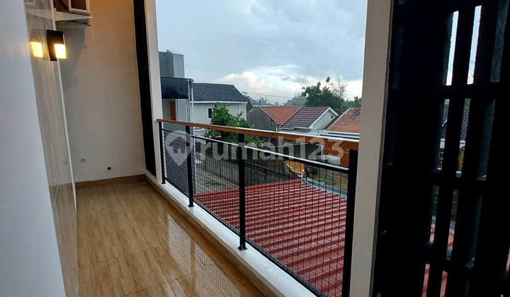 Beautiful 2-story Minimalist Modern House Near Superindo 2