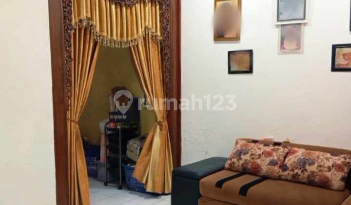 Rumah Mungil Strategis Akses Jalan Lebar Dekat Stadion Manahan