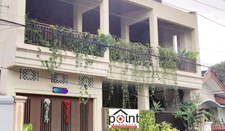 Rumah Cantik 2Lt Fully Furnished Strategis Dekat Gate Exit Tol