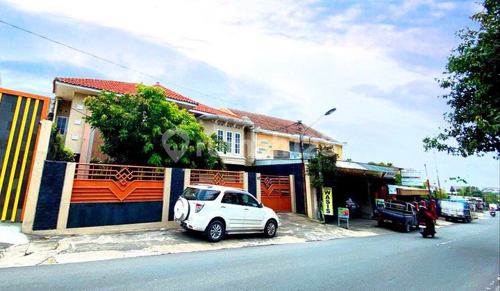 Rumah Mewah 3Lt Strategis Tepi Jalan Raya Solo 2