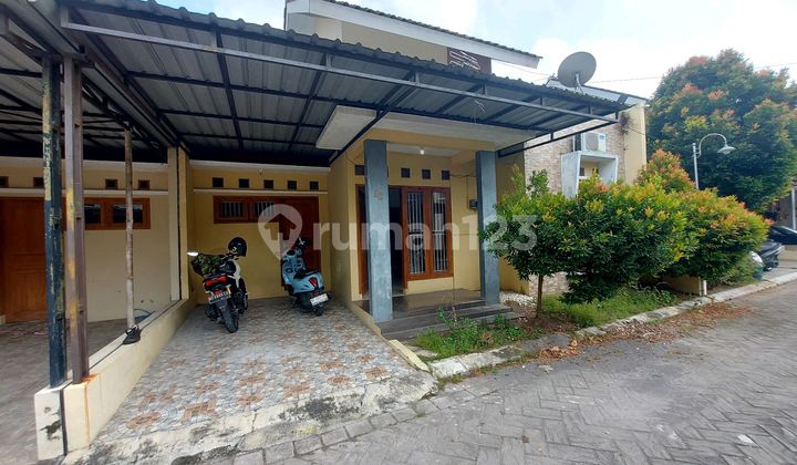 Rumah Cantik Terawat Cluster Dekat Jln Raya Colomadu 2
