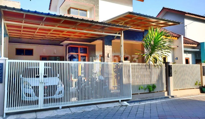 Rumah Cantik Cluster Dekat Alfamidi Gentan 1
