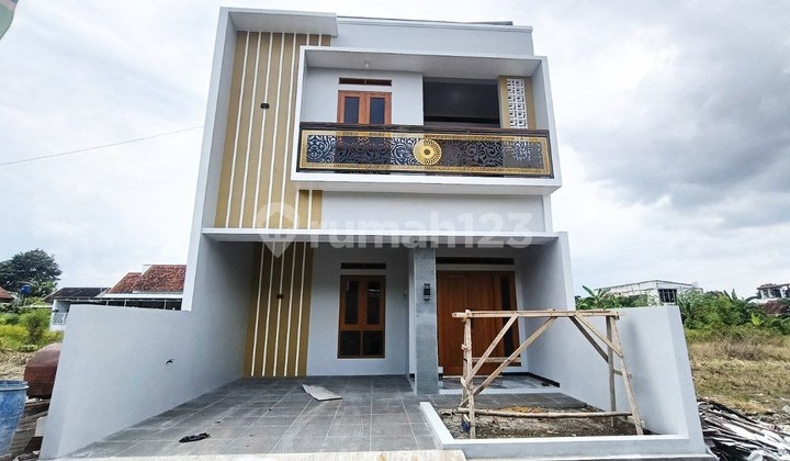 Beautiful 2-Story House Ready Unit Near UIN Campus 2