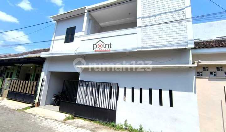 Beautiful Well-Maintained Comfortable Green 2-Story House in Gentan 2