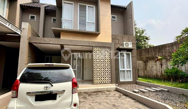 Rumah Cantik Cluster Elite Gentan Strategis 2