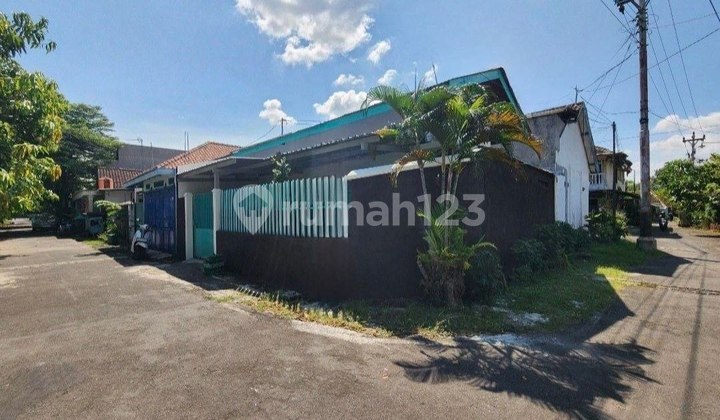 Kost Renovated Strategis Dekat Jln Slamet Riyadi 2