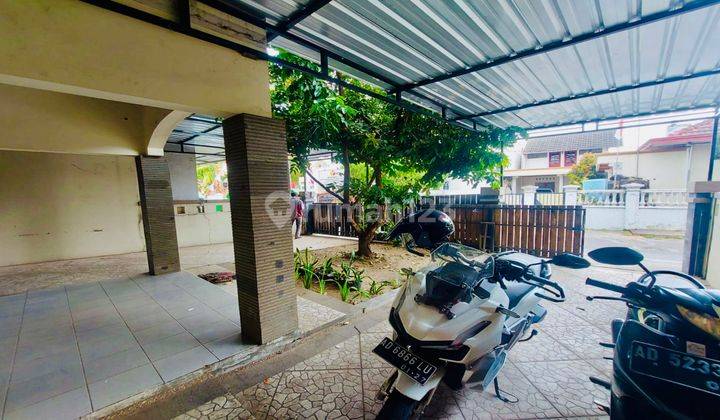 Kontrakan Rumah Bagus Semi Furnished Dekat Solo Square 2