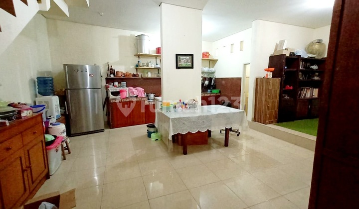 Nice House in Solo City Center Near the Stadium and Toll Exit 2