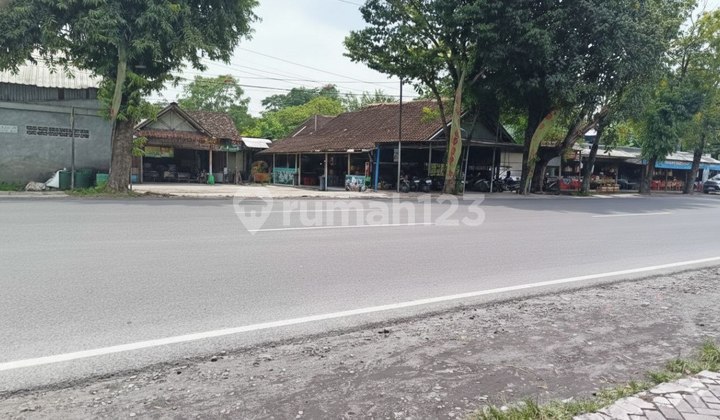 Tanah Strategis Tepi Jalan Raya Relevan untuk Hotel dan Mall Tanah Strategis Tepi Jalan Raya Relevan untuk Hotel dan Mall