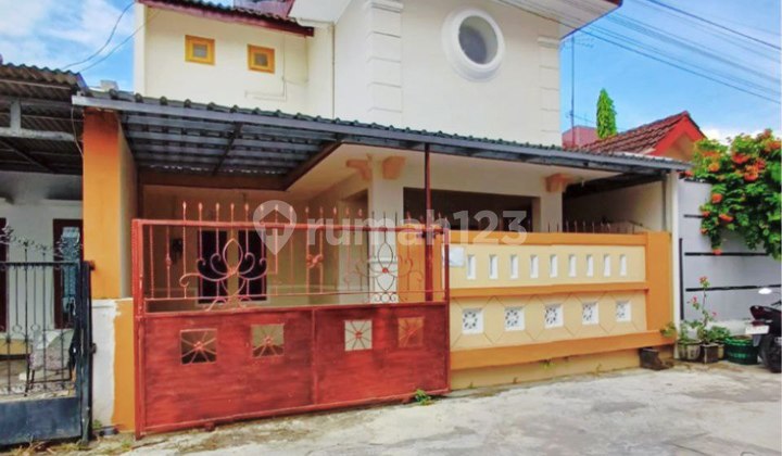 Kontrakan Rumah Cantik 2Lt Strategis Dekat Jln Raya dan Rs Jih