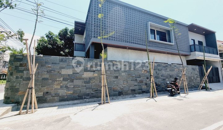 Rumah Mewah 2lt Exclusive Include Swimming Pool 2