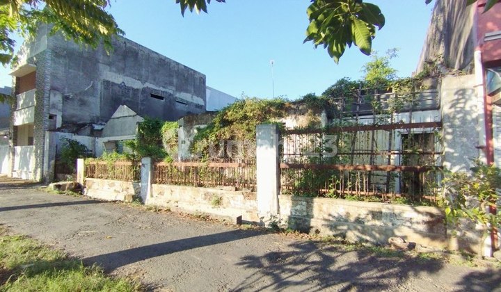 Ideal Plot of Land in a Lush Residential Area