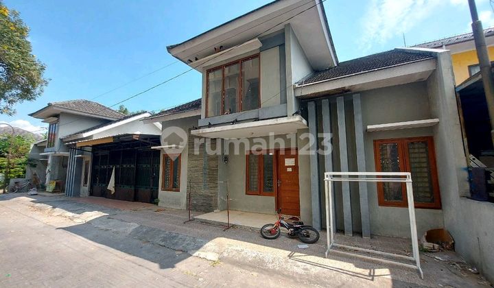 Rumah Cantik 2 In 1 Perum Nyaman One Gate Strategis Dekat Kampus Ums 1