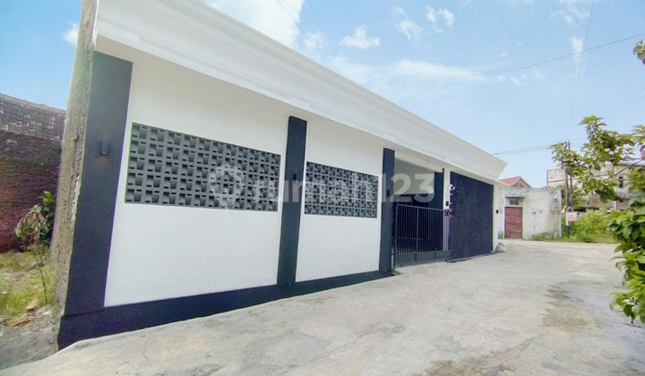 Rumah Baru Siap Huni Dekat Jl Raya Dan Kampus Serta Rs. Solo 2