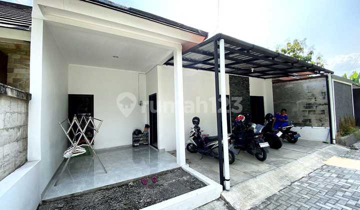 Rumah Cantik Siap Huni Cluster Colomadu Dekat Exit Tol 1