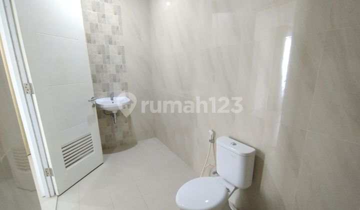 Dijual Rumah 3 Lantai Siap Huni di Sentul City Bogor  2