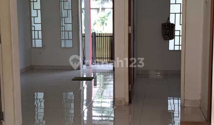 Ready-to-Occupy House in Taman Cikas Bekasi Near Highway 2