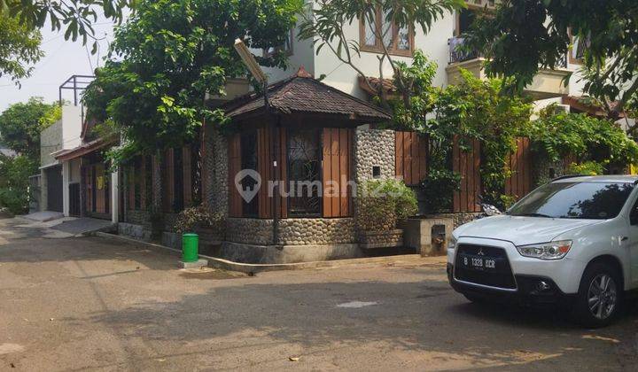 Dijual Rumah Hook Strategis di Villa Galaxy Bekasi  1