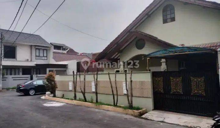 Dijual Rumah Hook Strategis di Galaxy Bekasi Selatan 2