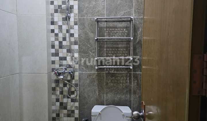 Rumah Strategis Dekat Pakuwon dan LRT di Taman Century 2 Bekasi 2