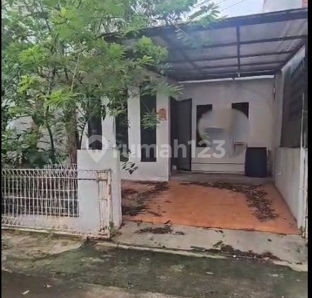 Rumah Strategis Dekat Pakuwon dan LRT di Taman Century 2 Bekasi Rumah Strategis Dekat Pakuwon dan LRT di Taman Century 2 Bekasi
