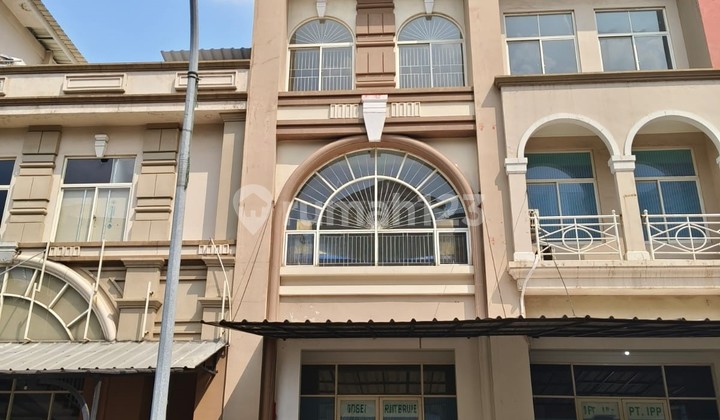 Ready-to-Occupy Shop House in Grand Galaxy City, Bekasi Ready-to-Occupy Shop House in Grand Galaxy City, Bekasi