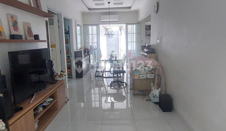Dijual Rumah Cantik Siap Huni di Kemang Pratama