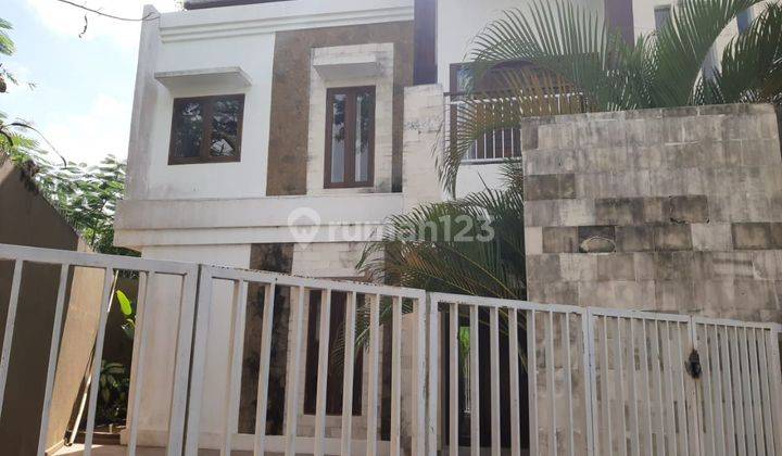 Nice house, very strategic location in the city area 2