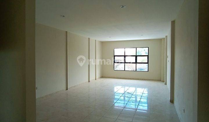 Spacious shophouse in a very strategic location in the city   2