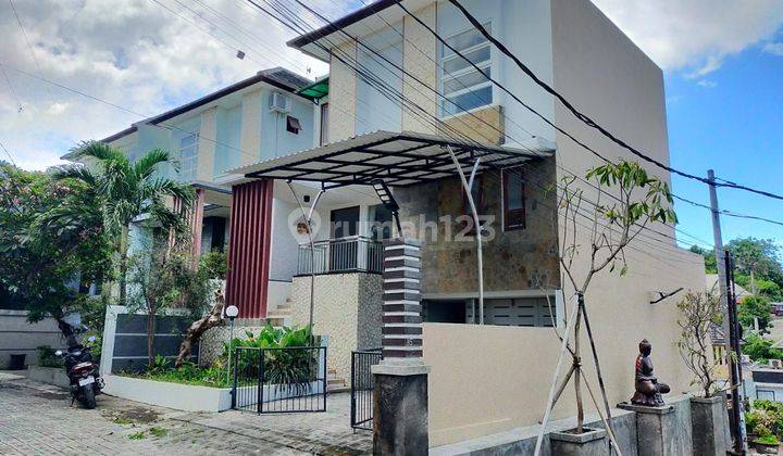 Rumah 3 Lantai dengan Private Pool di Nusa Dua Rumah di Jl. Taman Giri Asri
 2