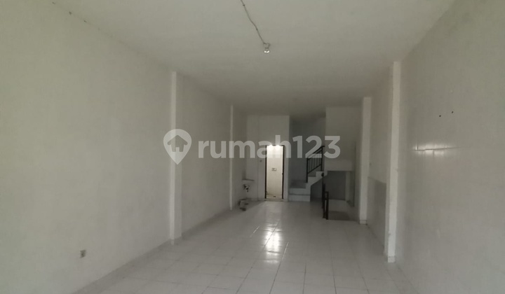 Ruko 3 Lantai Dekat Jalan Utama Lokasi Sangat Strategis