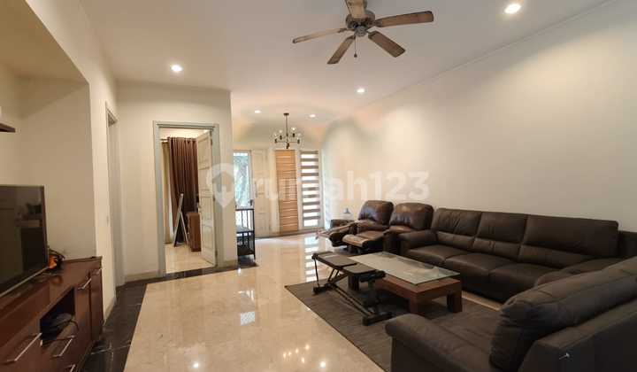 Rumah siap huni fresco Foresta BSD strategis dan rapi