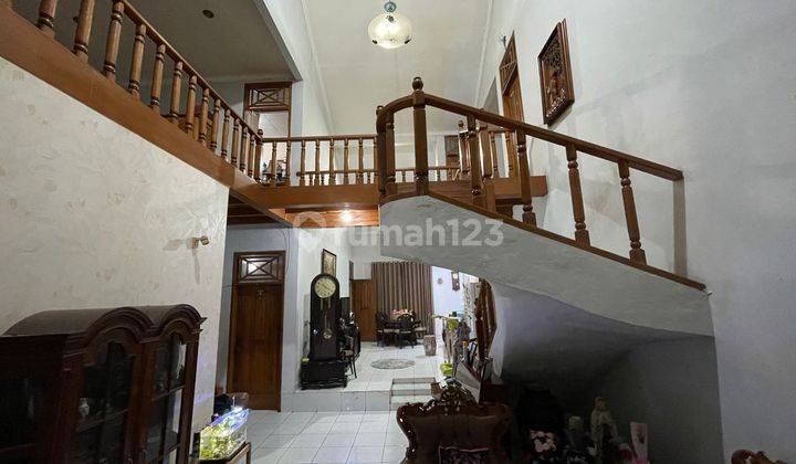 Rumah dua lantai dijual cepat  2