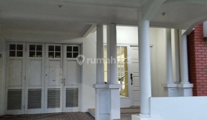 Rumah dua lantai depan gerbang tol nagrak 2