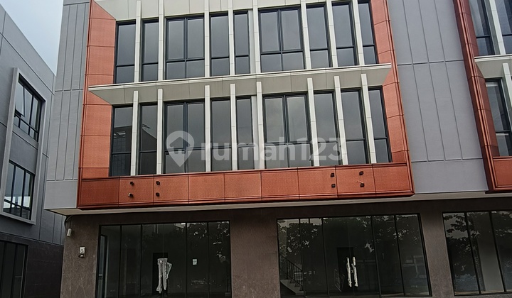 For Rent: Double Shopfront Building, Single Unit And Corner Lot