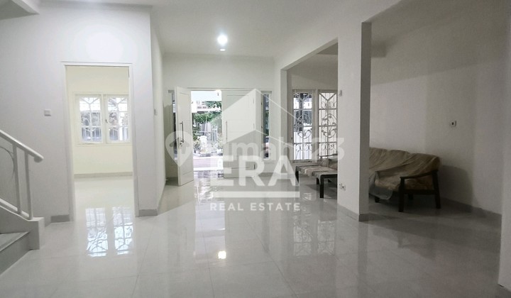 Rumah full renovasi siap huni, harga Nego !!!! Rumah full renovasi siap huni, harga Nego !!!!