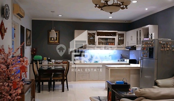 Dijual Rumah dalam cluster sangat terawat dan bersih harga nego !!!