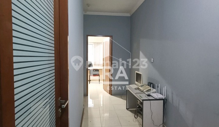 Quick Sale, Boulevard Shop House in Legenda Wisata Cibubur, Negotiable Price !!!! Quick Sale, Boulevard Shop House in Legenda Wisata Cibubur, Negotiable Price !!!!