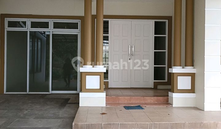 Ready-to-Live House in Cluster Facing Mall 2