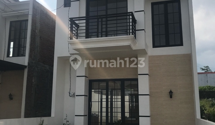 Rumah 2 Lantai Karangploso View Pegunungan Kota Batu 2