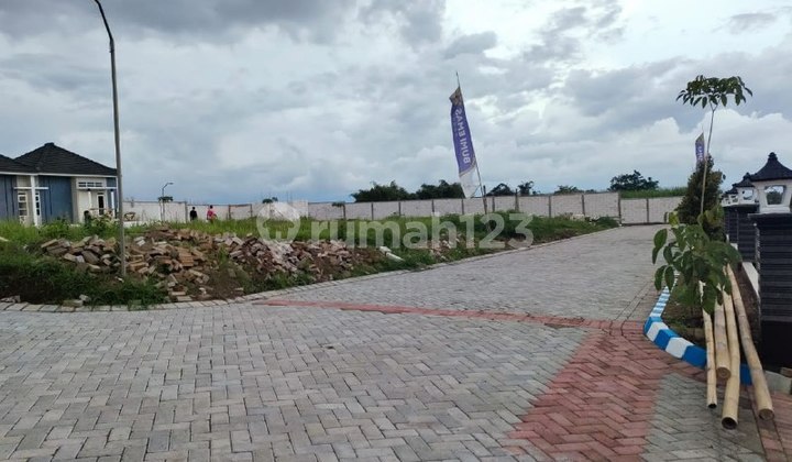 Rumah Modern Wagir Dekat Pusat Kota Malang 8