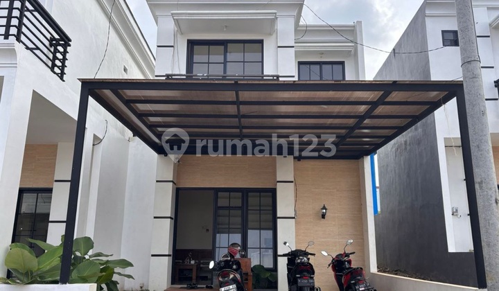 Rumah 2 Lantai Karangploso View Pegunungan Kota Batu Rumah 2 Lantai Karangploso View Pegunungan Kota Batu
