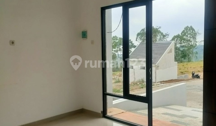 Villa Murah Kota Batu Free Furnish Dekat Wisata