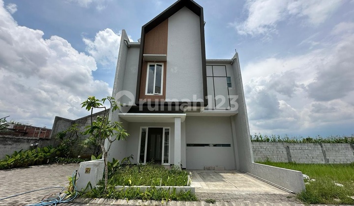 Rumah 2 Lantai Arumba Suhat Dekat Universitas Brawijaya Rumah 2 Lantai Arumba Suhat Dekat Universitas Brawijaya