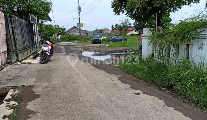Land Suitable for Warehouse or Factory Close to Main Road