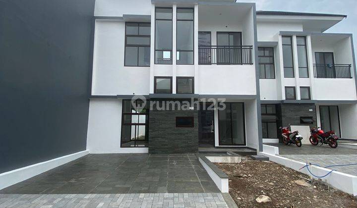 Rumah Modern Minimalis 2 Lantai Dengan View Pegunungan 1