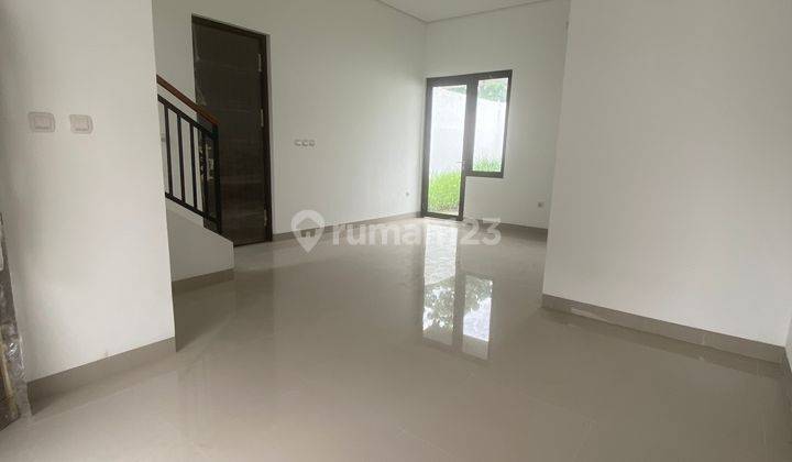 Rumah Modern Minimalis 2 Lantai Dengan View Pegunungan 2